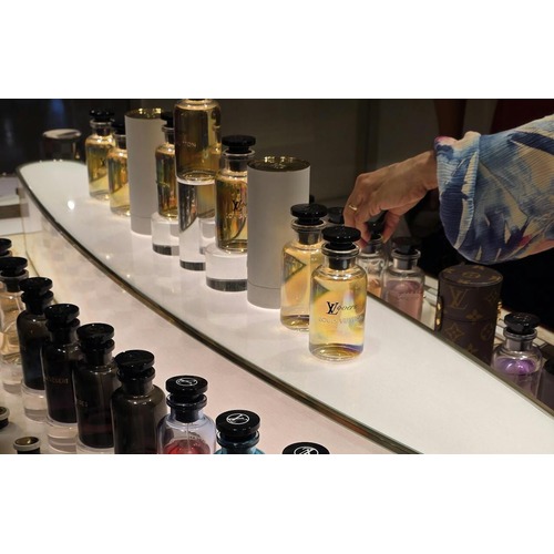 The Perfume Shop: A Guide to Discounts, Savings, and Smart Fragrance Shopping in the UK