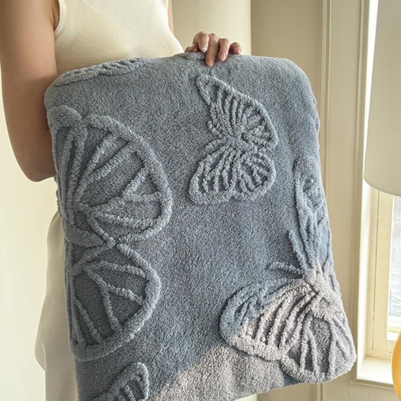 Coral Fleece Fabric Autumn Blanket with Exquisite 3D Butterflys Soft Comfortable Warm Winter Sofa Blankets Four Seasons Blanket