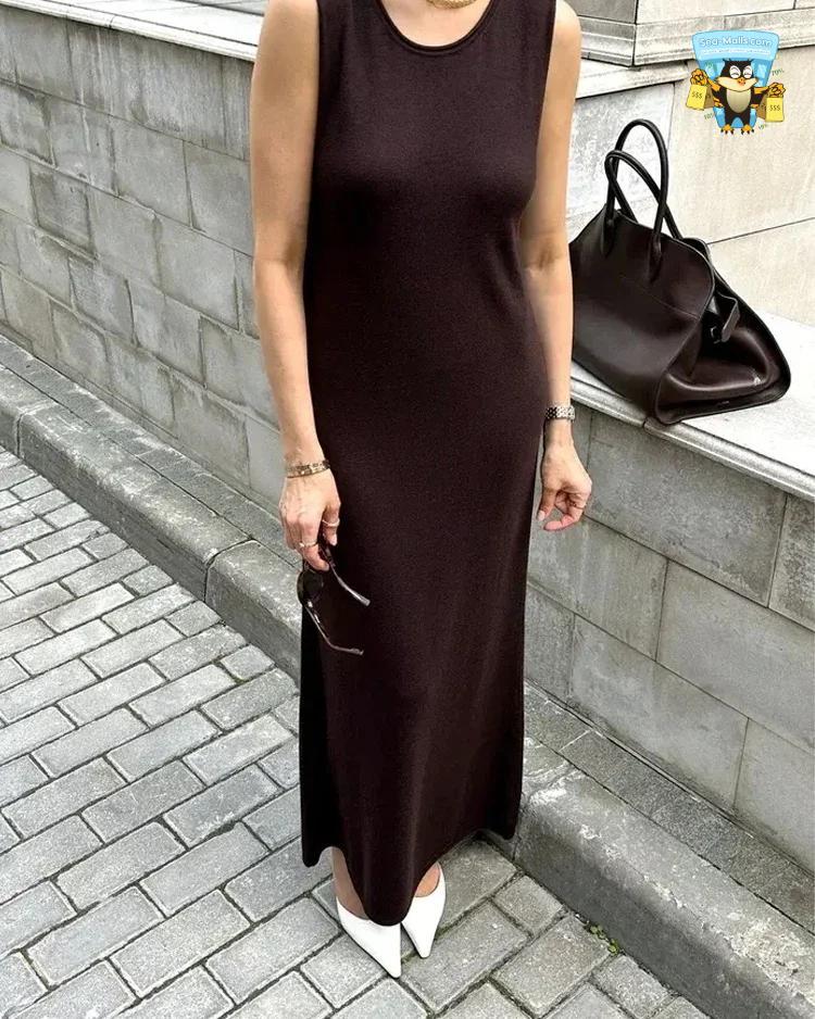 Sleeveless Knitted Maxi Dress with Ribbed Design