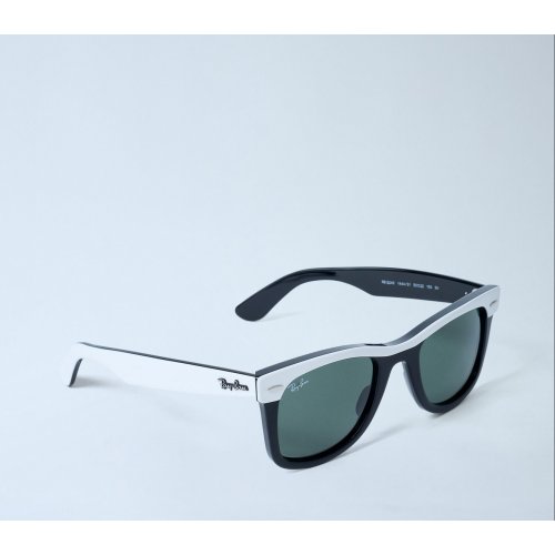 Ray-Ban Wayfarer Sunglasses