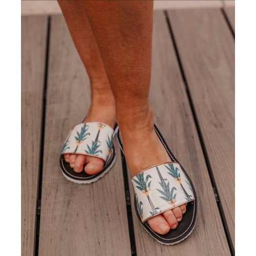 Coconut Printed Slide & Clutch Set