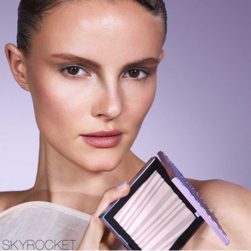  NARS Aura Illuminating Face & Body Powder 