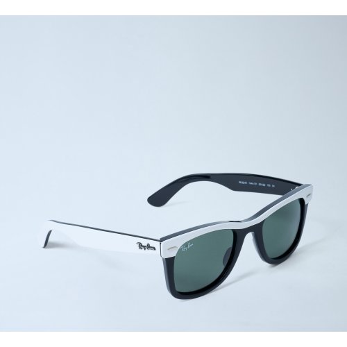 Ray-Ban Wayfarer Sunglasses
